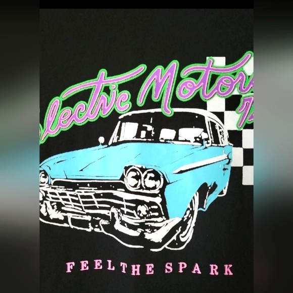 SHEIN Black t-shirt - Picture 2 of 3